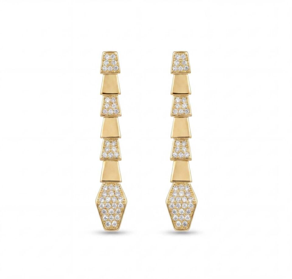 Gold Renk Tasarım Küpe